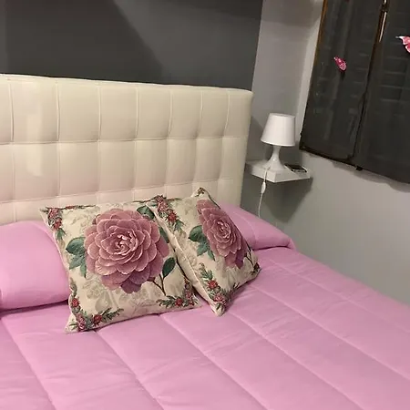 Dante & Beatrice Suites דירה