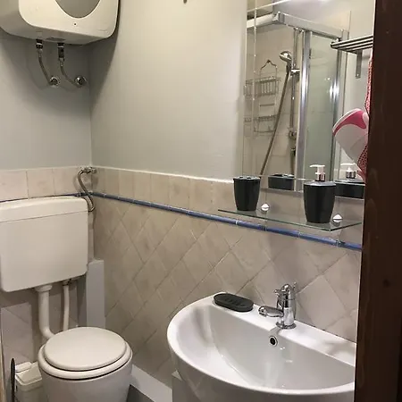 Dante & Beatrice Suites דירה